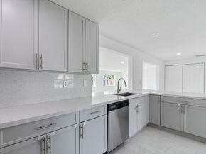 1104 Grandview Circle, Royal Palm Beach FL 33411