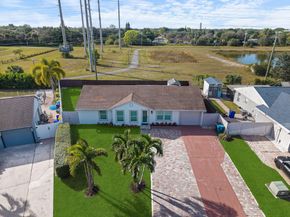 1104 Grandview Circle, Royal Palm Beach FL 33411