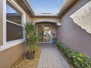 8638 Lineyard Cay, West Palm Beach FL 33411