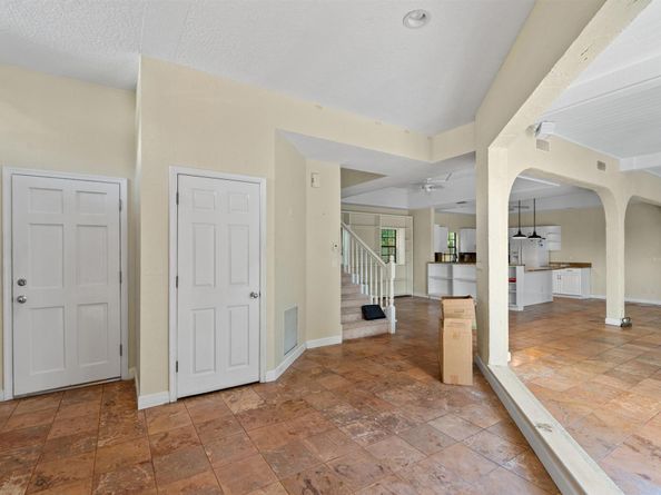 206 Queens Lane, Palm Beach FL 33480