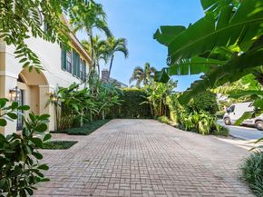 206 Queens Lane, Palm Beach FL 33480