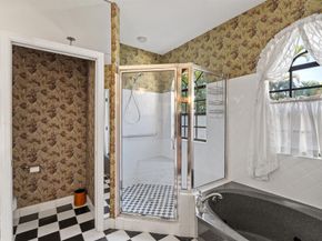 206 Queens Lane, Palm Beach FL 33480