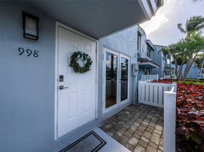 998 E Jeffery St, Boca Raton FL 33487