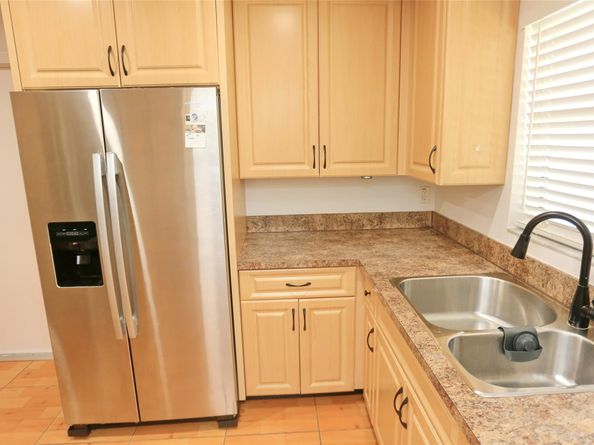 6616 N Parkway Dr 6616, Pompano Beach FL 33068