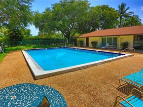 6616 N Parkway Dr 6616, Pompano Beach FL 33068