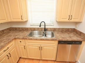 6616 N Parkway Dr 6616, Pompano Beach FL 33068