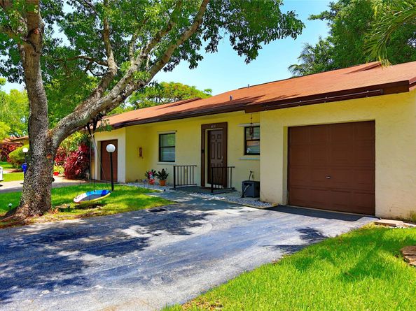 6616 N Parkway Dr 6616, Pompano Beach FL 33068