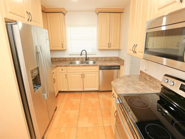 6616 N Parkway Dr 6616, Pompano Beach FL 33068