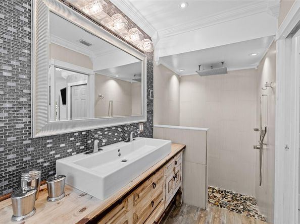8405 NW 38th St, Coral Springs FL 33065