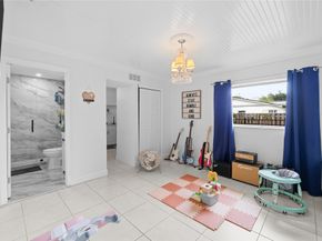 8405 NW 38th St, Coral Springs FL 33065
