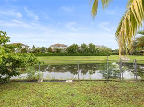 8405 NW 38th St, Coral Springs FL 33065