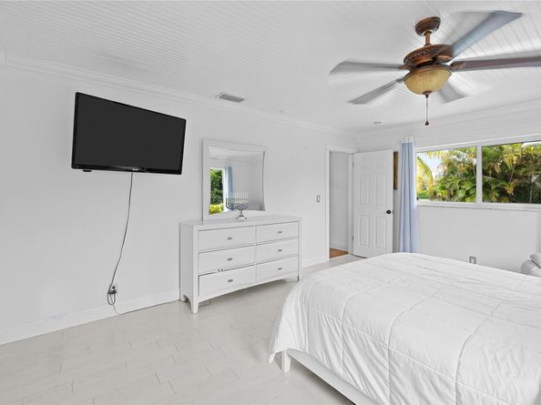 8405 NW 38th St, Coral Springs FL 33065