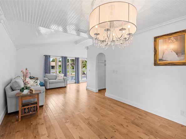 8405 NW 38th St, Coral Springs FL 33065
