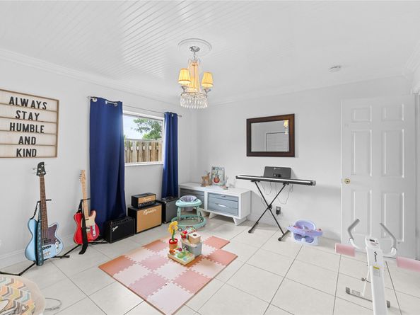 8405 NW 38th St, Coral Springs FL 33065