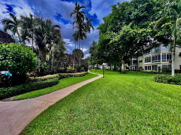 5121 W Oakland Park Boulevard 311, Lauderdale Lakes FL 33313