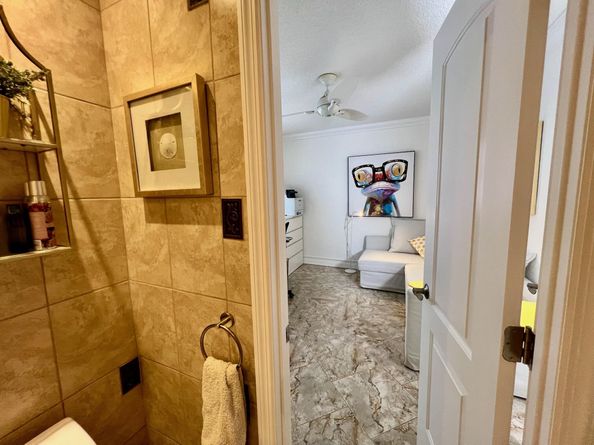 5121 W Oakland Park Boulevard 311, Lauderdale Lakes FL 33313