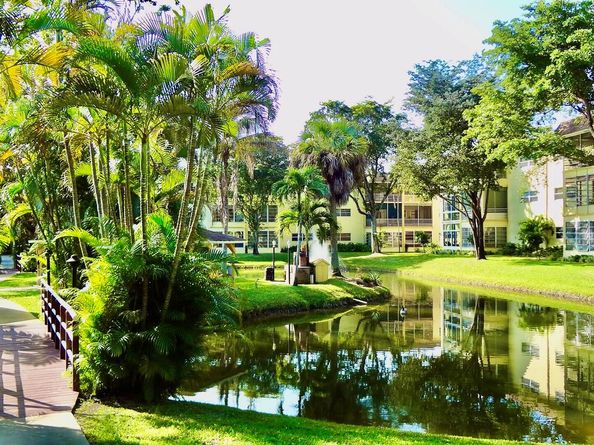 5121 W Oakland Park Boulevard 311, Lauderdale Lakes FL 33313