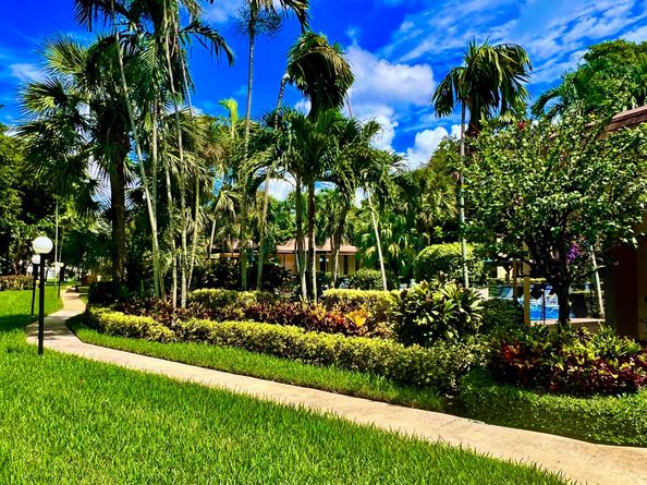 5121 W Oakland Park Boulevard 311, Lauderdale Lakes FL 33313