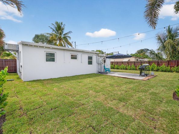 2600 NE 14th Terrace, Pompano Beach FL 33064