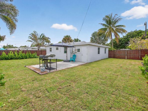 2600 NE 14th Terrace, Pompano Beach FL 33064