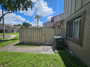 2221 NW 59th Way 67C, Fort Lauderdale FL 33313