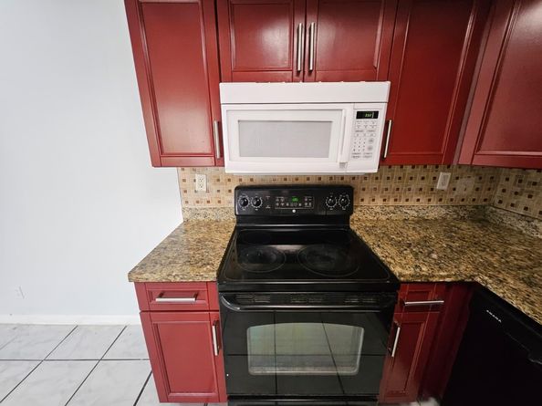2221 NW 59th Way 67C, Fort Lauderdale FL 33313