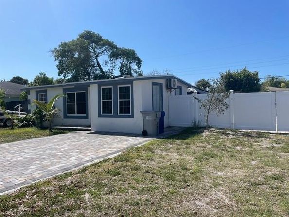 1814 NE 53rd Ct, Pompano Beach FL 33064