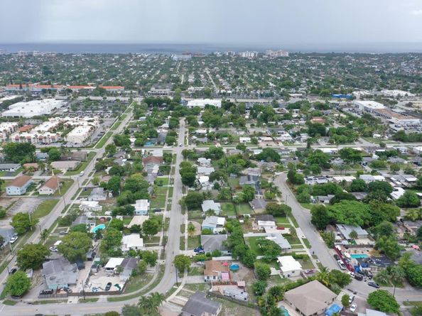 1814 NE 53rd Ct, Pompano Beach FL 33064