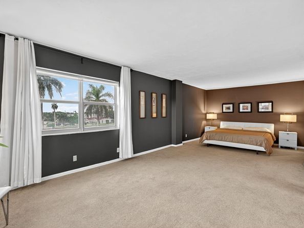 1881 Middle River Dr 301, Fort Lauderdale FL 33305