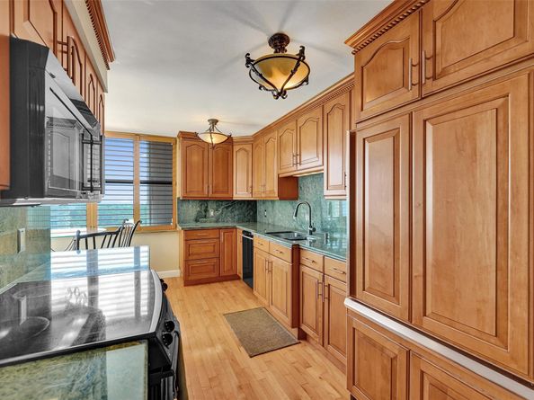 936 Intracoastal Dr 11C, Fort Lauderdale FL 33304