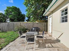 1417 N Andrews Ave, Fort Lauderdale FL 33311