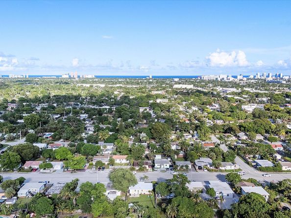 1417 N Andrews Ave, Fort Lauderdale FL 33311