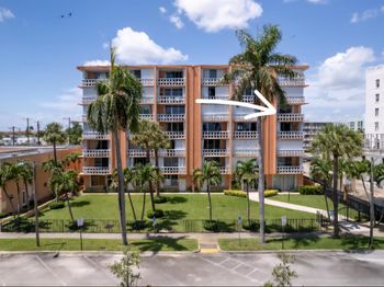 15 S Golfview Road