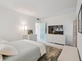 15 S Golfview Road 501, Lake Worth Beach FL 33460