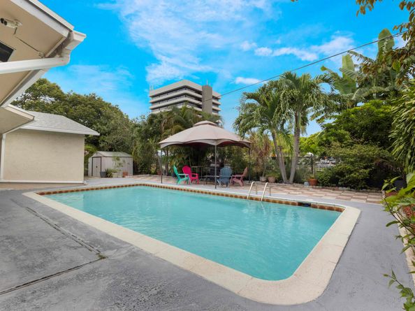 101 N Sequoia Drive N, West Palm Beach FL 33409