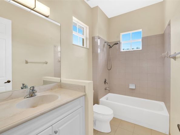 8035 NW 127TH Ln 3E, Parkland FL 33076