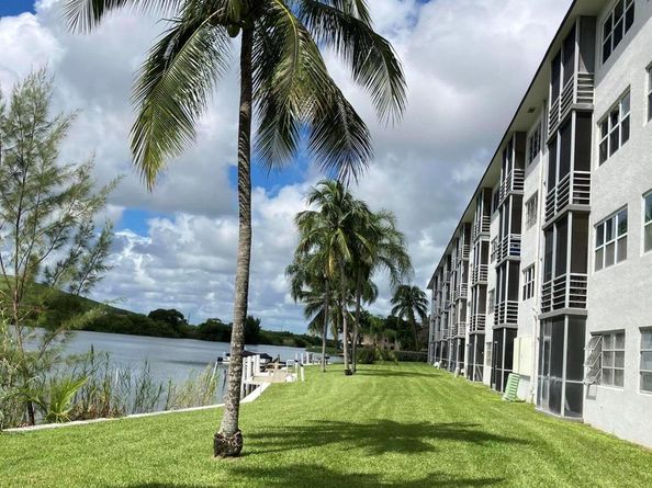 4311 Crystal Lake Drive 116, Pompano Beach FL 33064