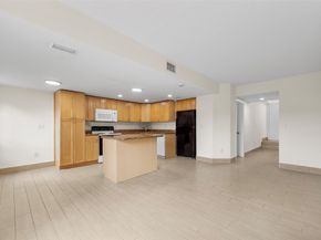 11225 SW 9th Ct 11225, Pembroke Pines FL 33025