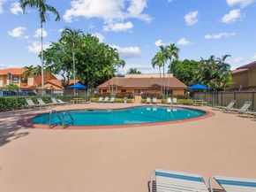 11225 SW 9th Ct 11225, Pembroke Pines FL 33025