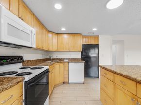 11225 SW 9th Ct 11225, Pembroke Pines FL 33025
