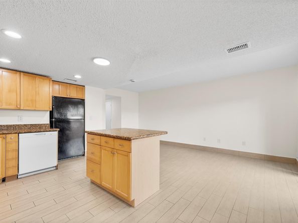 11225 SW 9th Ct 11225, Pembroke Pines FL 33025