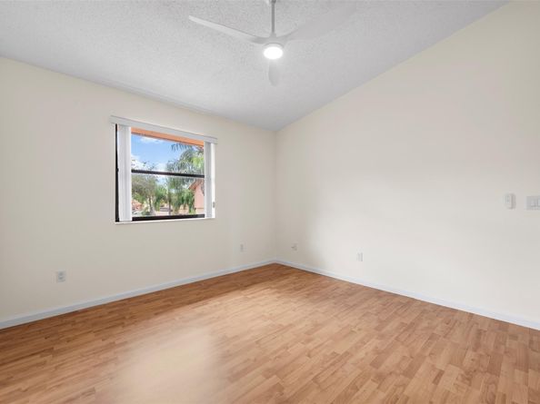 11225 SW 9th Ct 11225, Pembroke Pines FL 33025