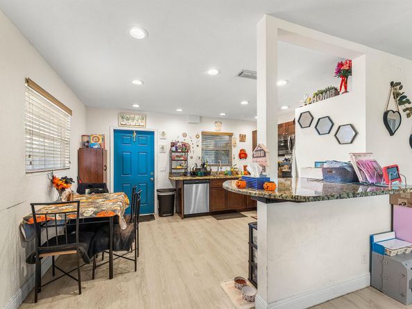 2907 Apalachee Road, Palm Springs FL 33406