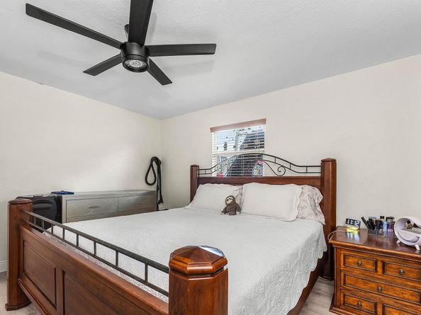 2907 Apalachee Road, Palm Springs FL 33406
