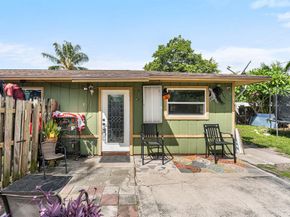 2907 Apalachee Road, Palm Springs FL 33406