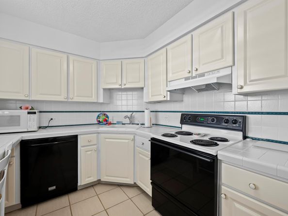 134 Lakeshore Drive 814, North Palm Beach FL 33408