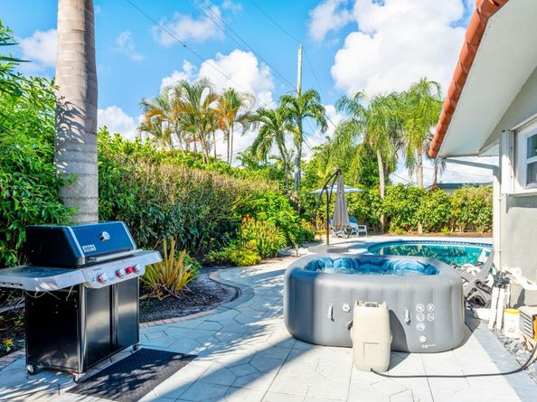 2166 NE 57th St, Fort Lauderdale FL 33308