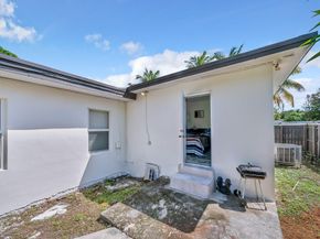 16010 NE 5th Ave, Miami FL 33162