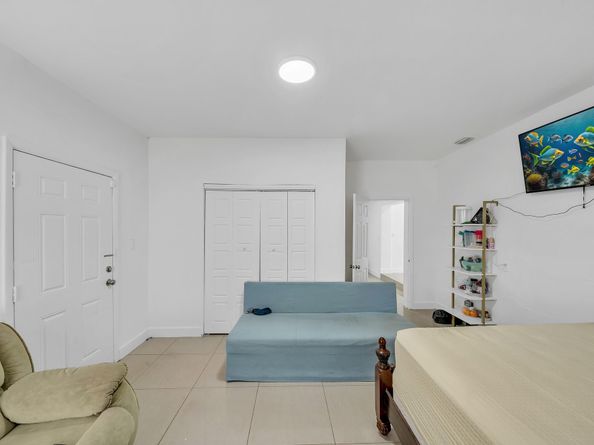 16010 NE 5th Ave, Miami FL 33162