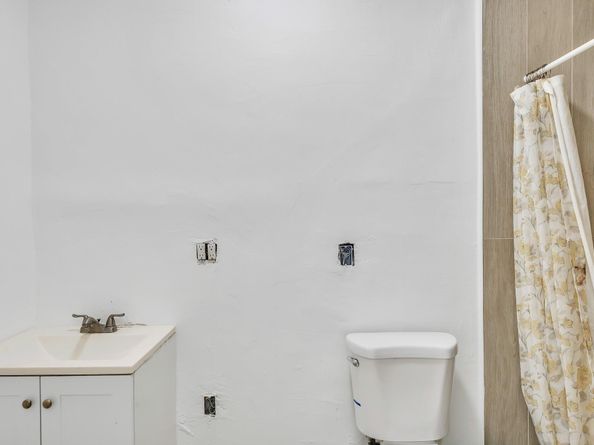 16010 NE 5th Ave, Miami FL 33162